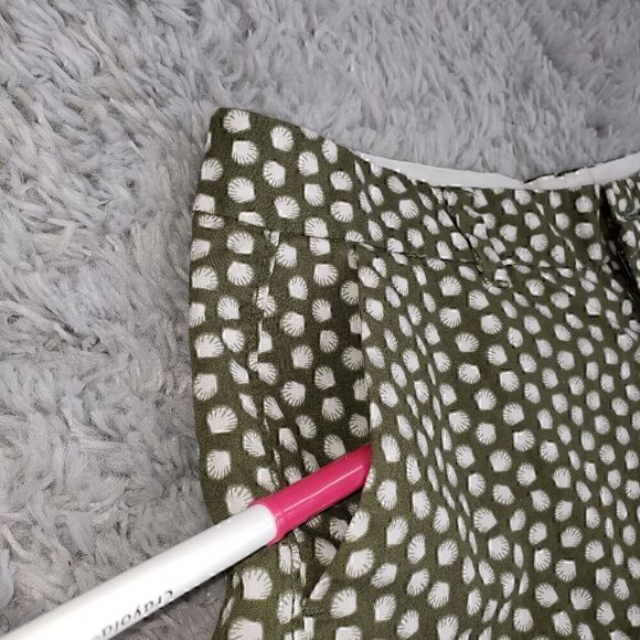 OLD NAVY Olive Green & White Seashell Shorts - Picture 5 of 11